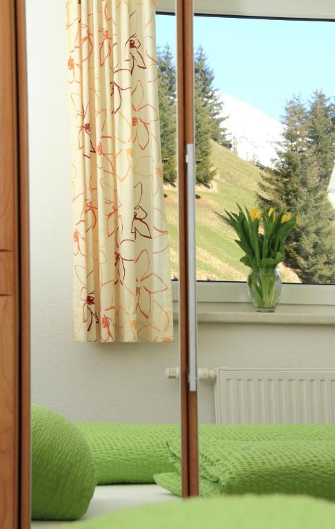 Adlerhof Apartment Санкт Леонард им Пицтал Стая снимка